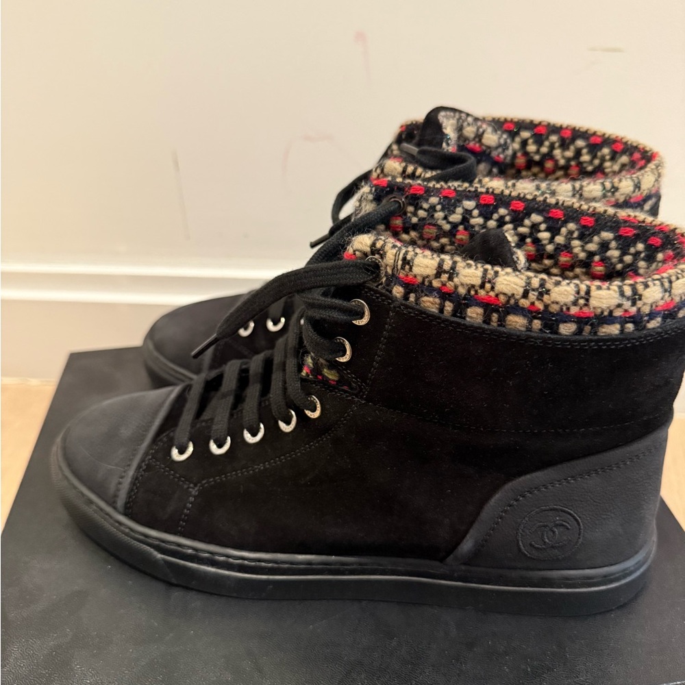 Chanel tweed trim lace up sneakers 39.5